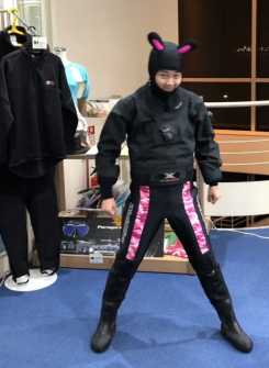 インタークロスタイプドライスーツ