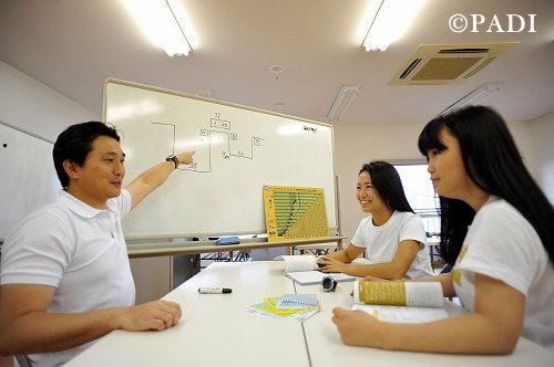 PADIライセンス取得学科