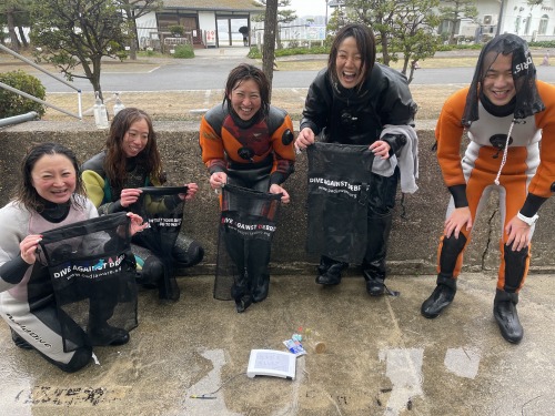 ノリスの海中清掃